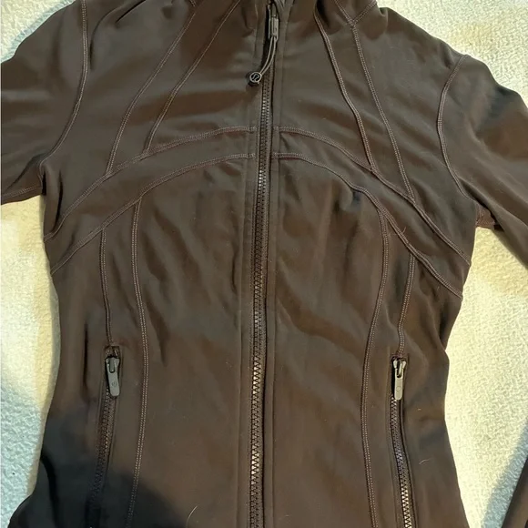 lululemon athletica Brown cropped define - Picture 3 of 4